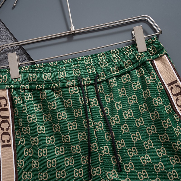 ブランドハーフパンツ背面デザイン